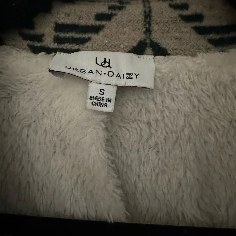 Aztec Pattern Jacket - Picture 2 of 4